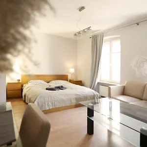 https://luxury-rooms-by-the-river-and-city-center.hotelswroclaw.com