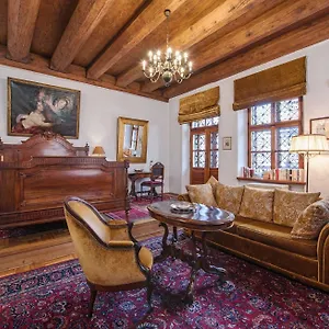  Apartament Orlowska Townhouse